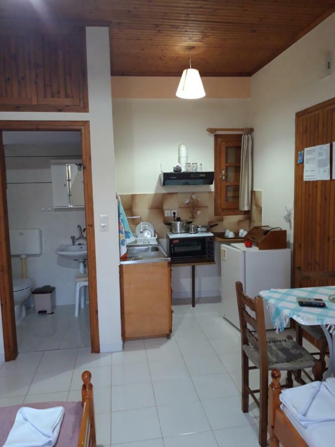 Koutadelias Rooms Kalamos  Exterior photo
