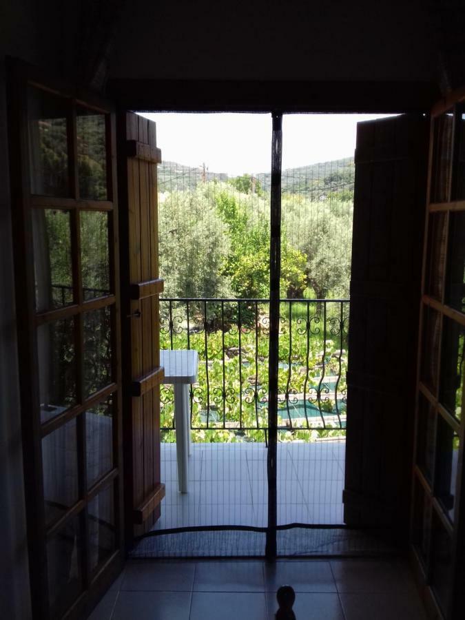Koutadelias Rooms Kalamos  Exterior photo